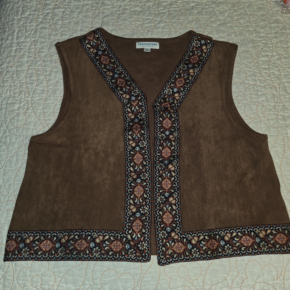 EARTHBOUND Brown Vest with Embroidered Details
